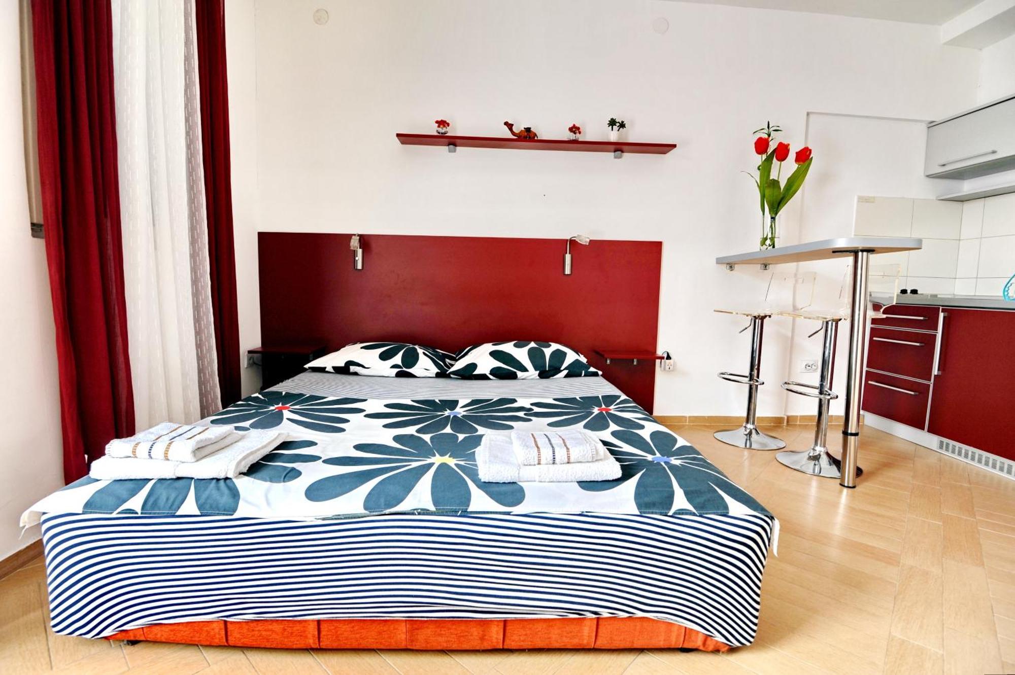 Apartments Kriva Ulica Kotor Pokoj fotografie